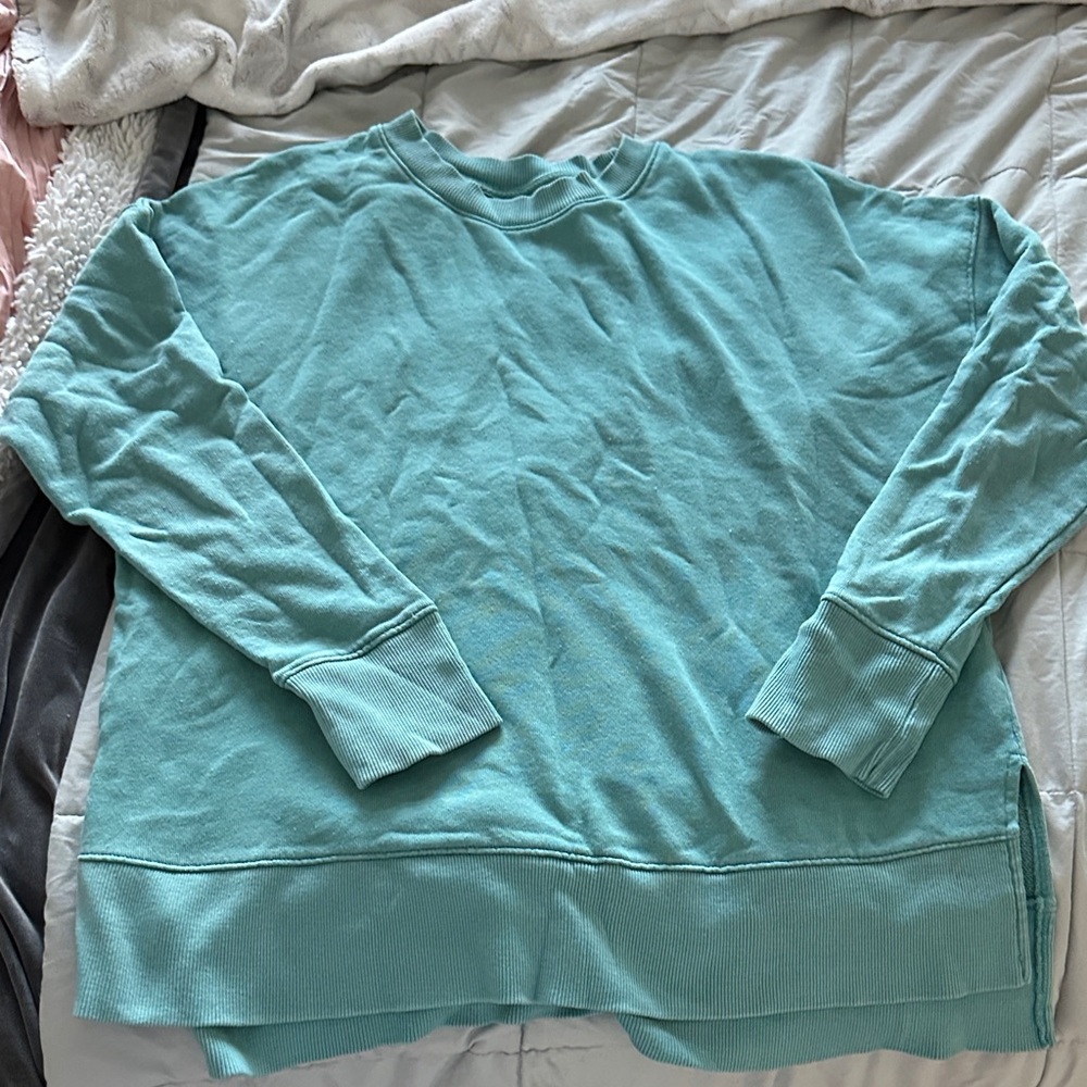 Time and Tru Aqua Crew Neck Sweater